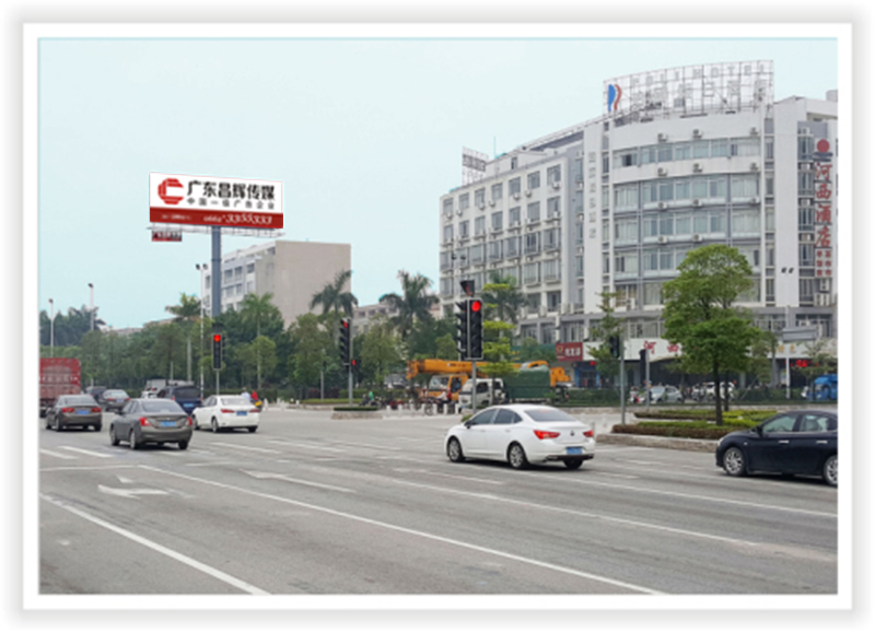 阳江市金山路（325国道）与创业路交汇处T型立柱广告位